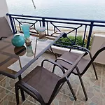 Korinthian Sea View Nerántza