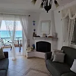Korinthian Sea View *