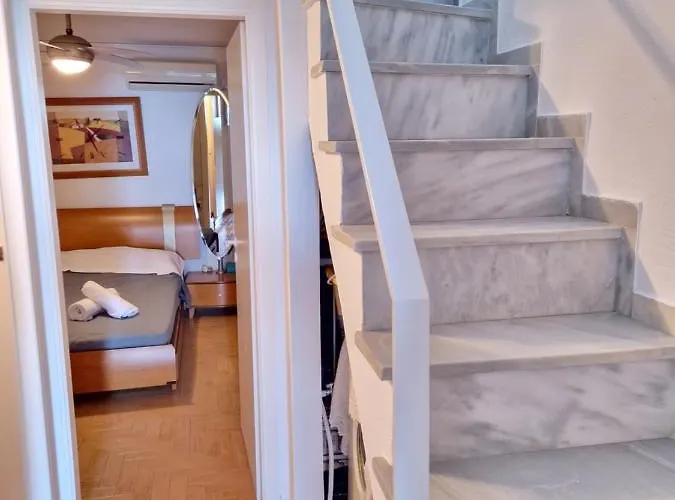 Korinthian Sea View Apartman