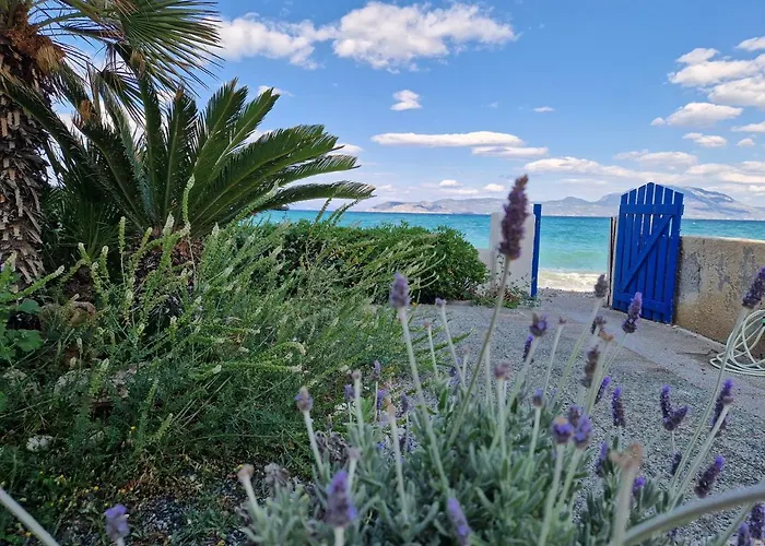 Korinthian Sea View Apartmán Nerántza