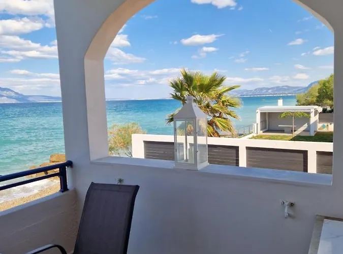Korinthian Sea View Nerántza